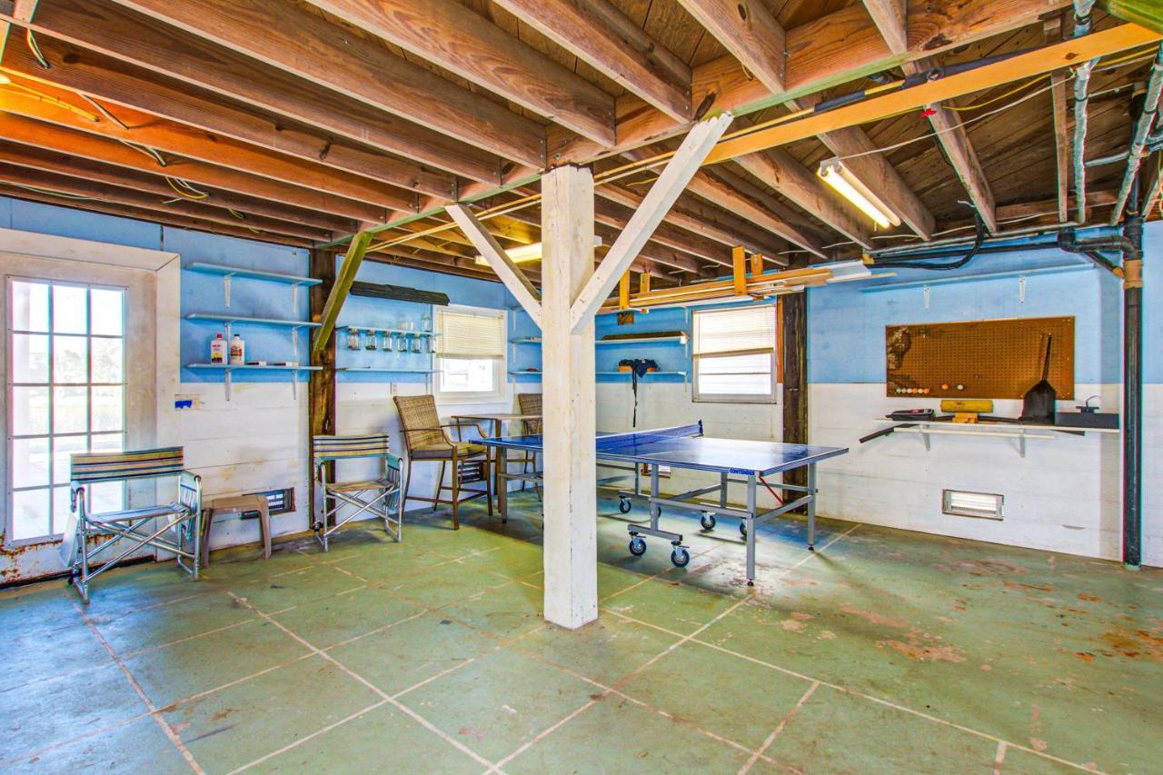 The Pour House Villa Holden Beach Exterior photo